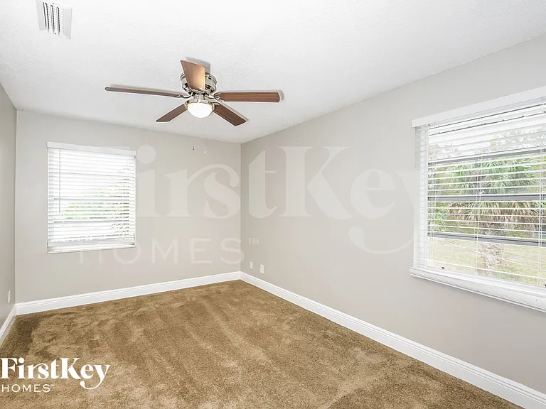 957 Bayward Ct — Photo 13