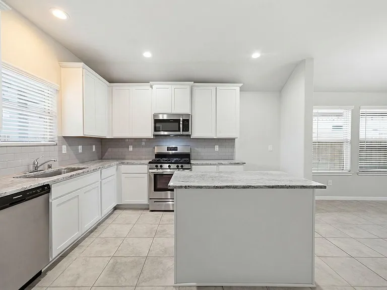 1436 Sundown Glen Ln — Photo 9