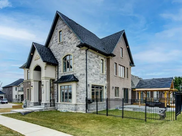 301 Somme St, Woodstock, ON N4T 0K3