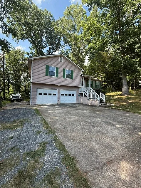 3 bed, 1680 sqft, $1,800 — Photo 2