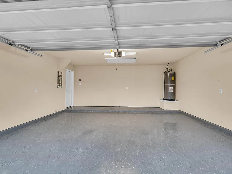 6407 Hercules Ave — Photo 17