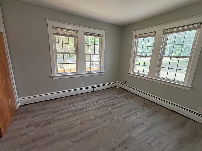 1156 Main St — Photo 9
