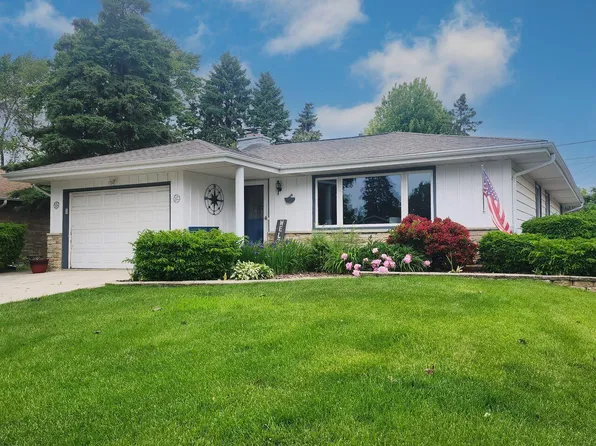 1784 Hickory STREET, South Milwaukee, WI 53172