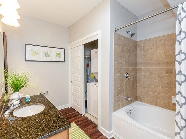 45 Madison Apartments — Photo 24