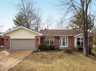 211 Spooners Mill Dr, Ballwin, MO