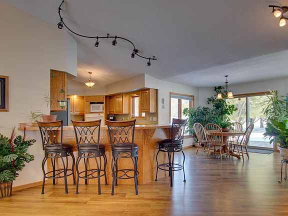 3rd image of 2497 Grange Rd NW