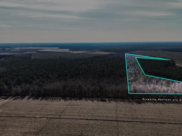 22 Ballahack Road, Hertford, NC 27944