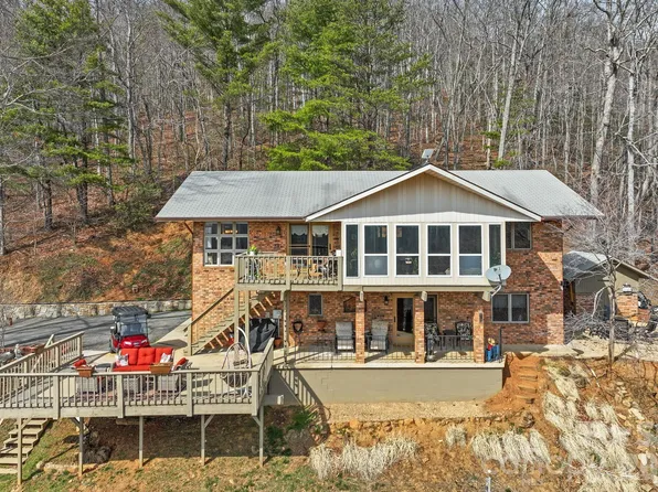 60 Little Creek Dr, Canton, NC 28716