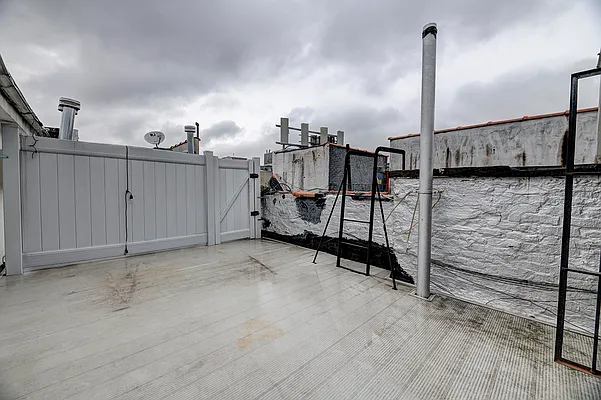 Rented by REAL New York | media 9