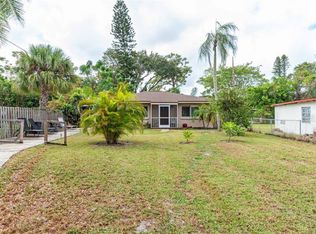 2420 Arapaho St, Sarasota, FL 34231
