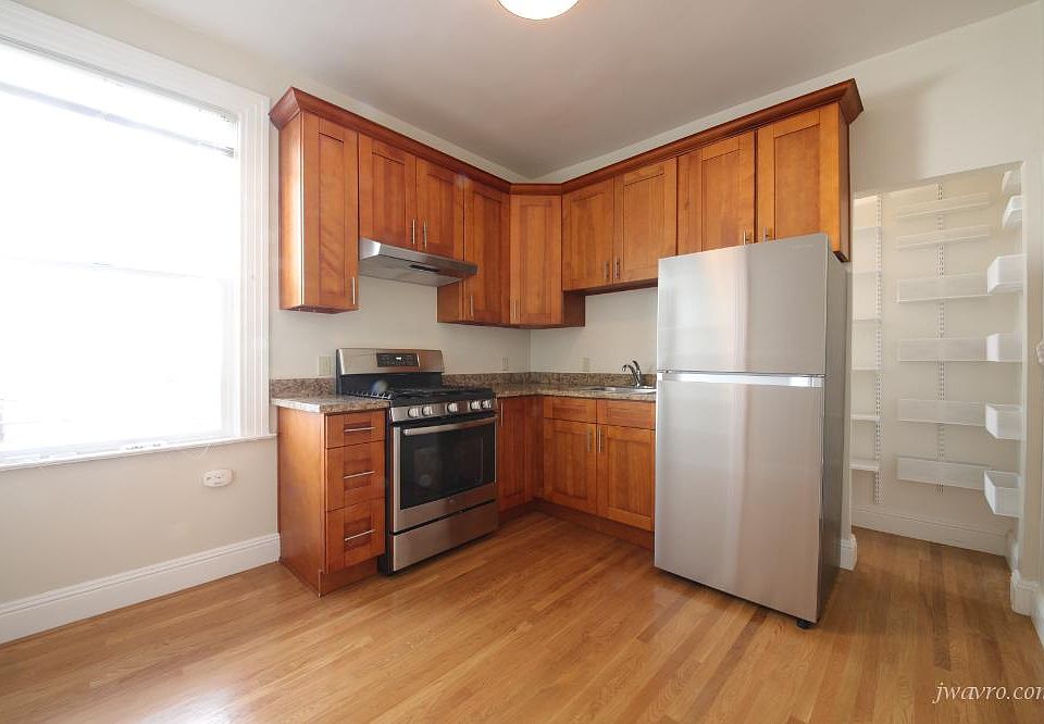 1st image of 1055 Fell St #10