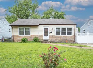 9512 Minerva Ave, Saint Louis, MO 63114