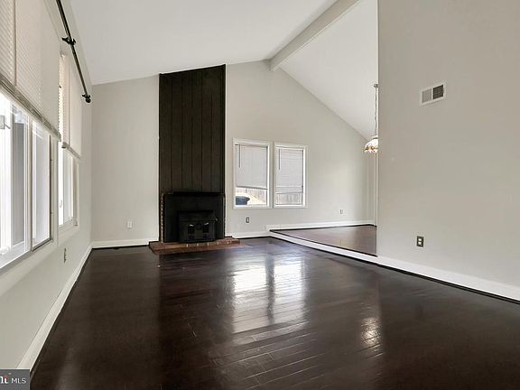 5th image of 8808 Pensacola Pl