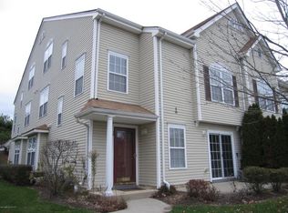 10 Saint Paul Ct, Tinton Falls, NJ 07712