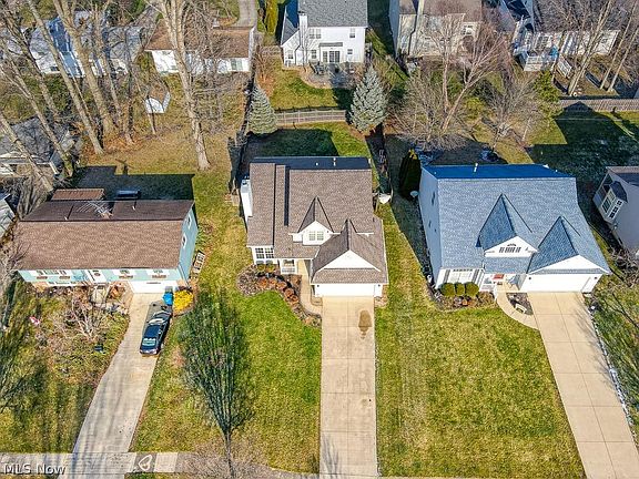 5th image of 23274 Woodview Dr