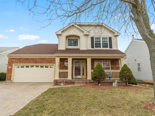 1124 Orchard Lake Dr, Aurora, IL 60506
