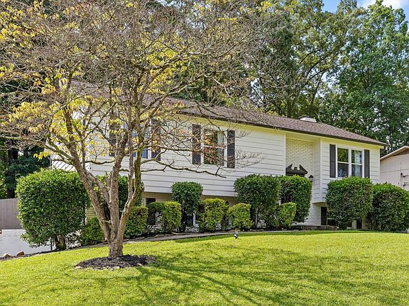 3rd image of 5974 Westmere Dr