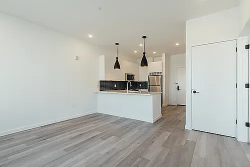 130 Monitor Street — Photo 13