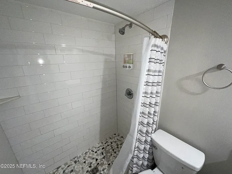 318 Arricola Ave #101 — Photo 40