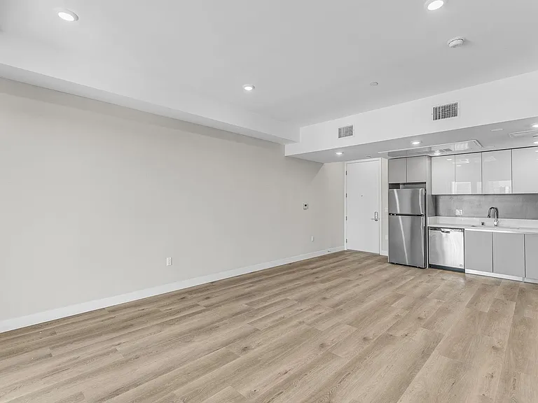 825 Coronado-Building — Photo 69