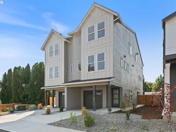 13144 Seasons Ln, Oregon City, OR 97045