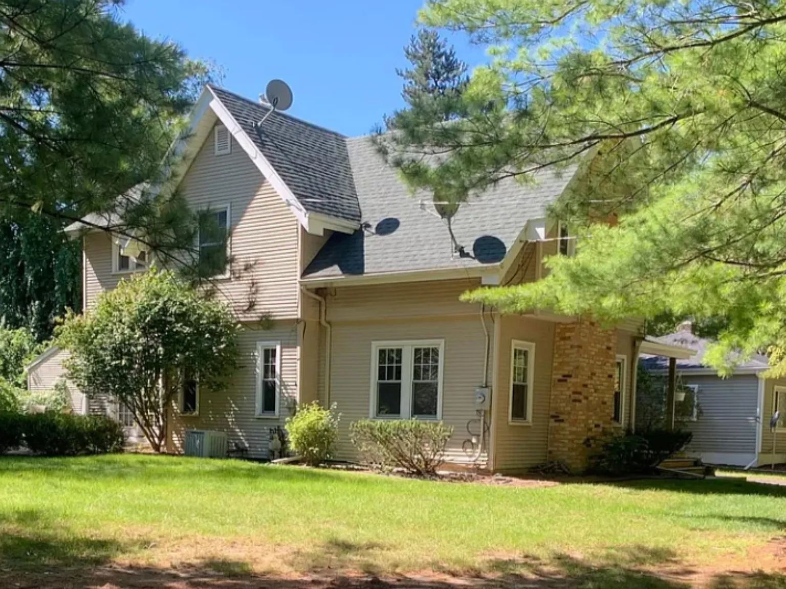 4 bed, 1672 sqft, $2,600 — Photo 1