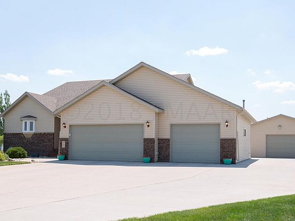 5th image of 467 38th Ave W