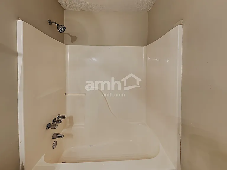 753 Country Lake Ct — Photo 16