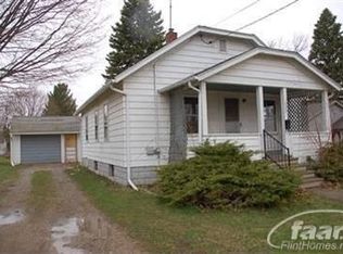 1022 S Lyon St, Owosso, MI 48867