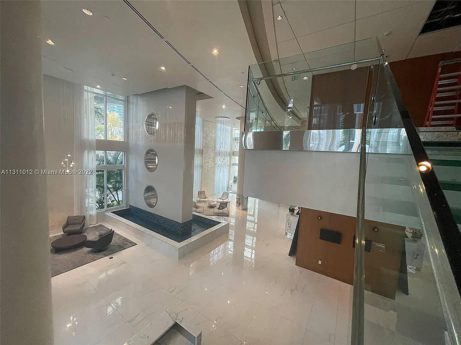 1 bed, 1.5 bath, 987 sqft, $2,700 — Photo 3