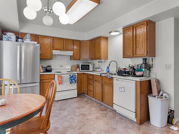 3rd image of 236 E 2230 N APT 2