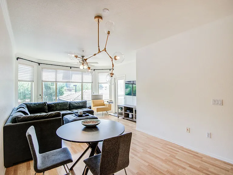 435 W Rio Salado Pkwy #208 — Photo 6