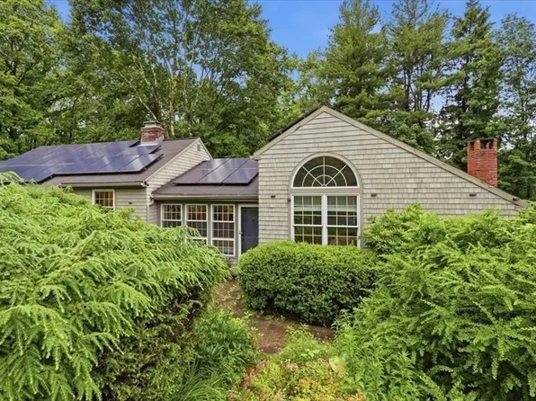 8 Wheelock Rd, Wayland, MA 01778