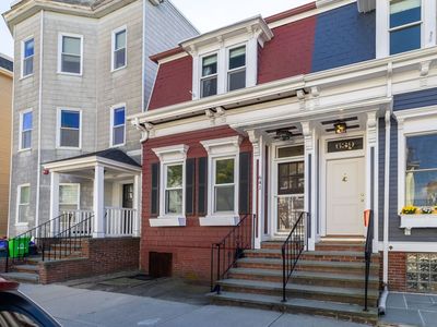 641 E 6th St, South Boston, MA, 02127