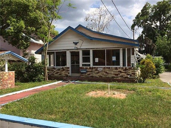 1st image of 634 W Comstock Ave