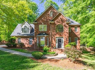 1819 Wild Fern Dr, Oak Ridge, NC 27310
