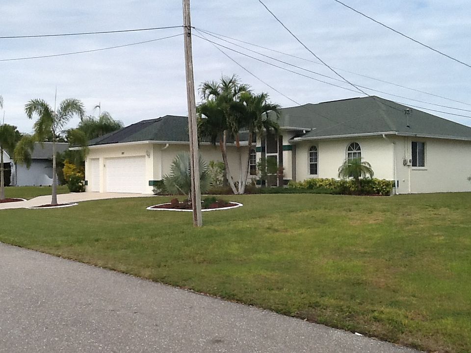 1st image of 1217 SE 3rd St