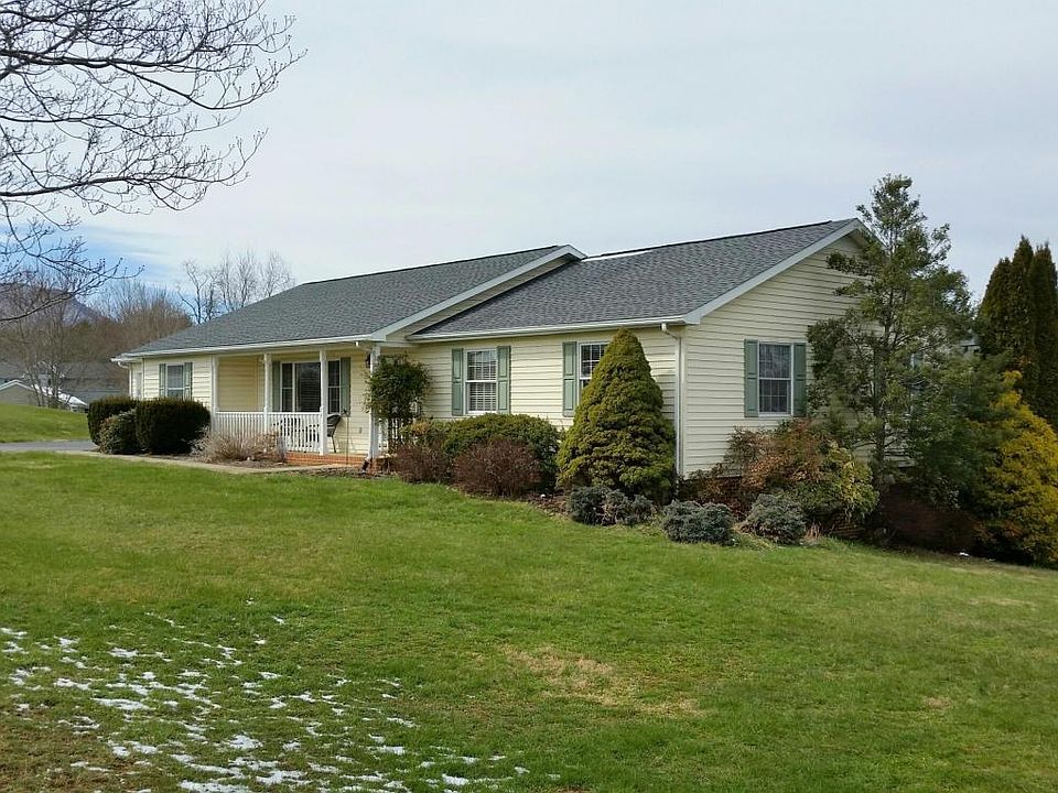 1st image of 74 Breckinridge Ct