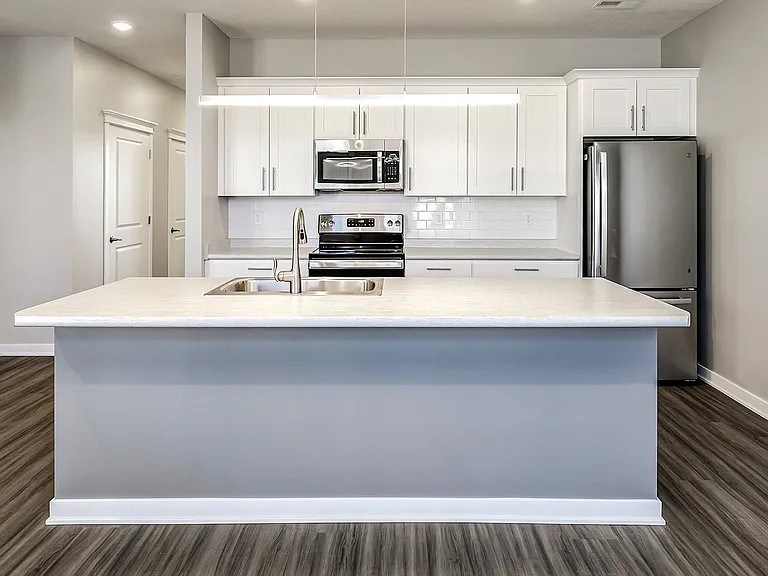 Deerfield Apartments & Chateaus — Photo 22