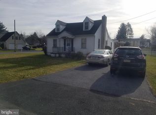 4493 Winfield St, Harrisburg, PA 17109