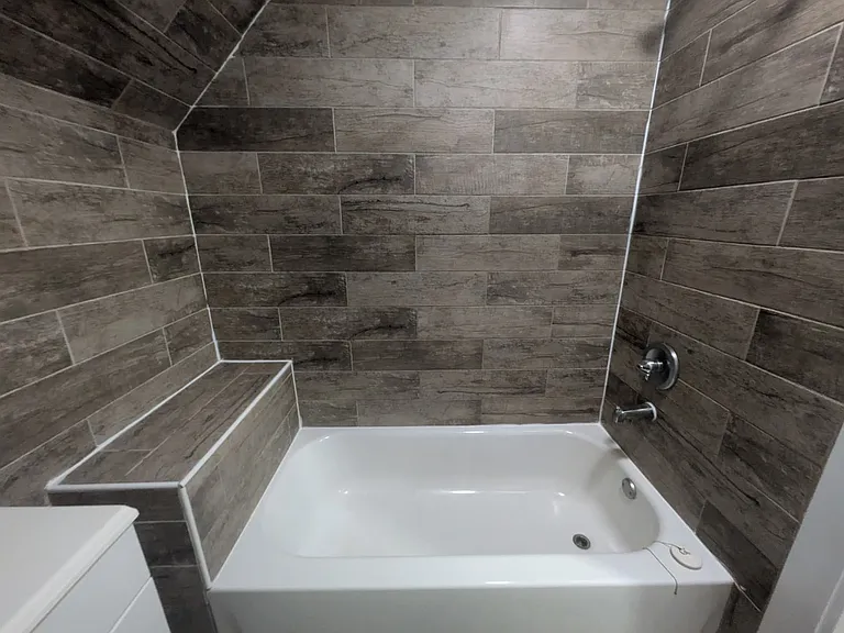 198 Wolcott St #2B — Photo 10