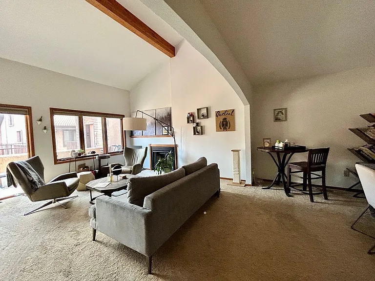 4415 Laguna Pl — Photo 9