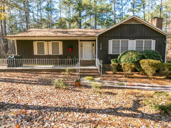 110 Chestnut Court, West End, NC 27376