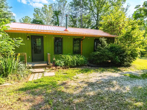 4060 N Hinkle Rd, Bloomington, IN 47408