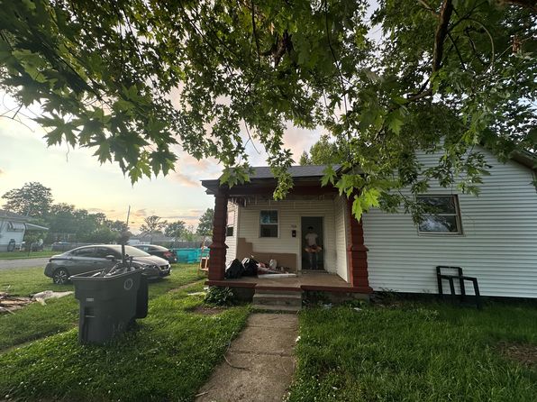724 W Oak St