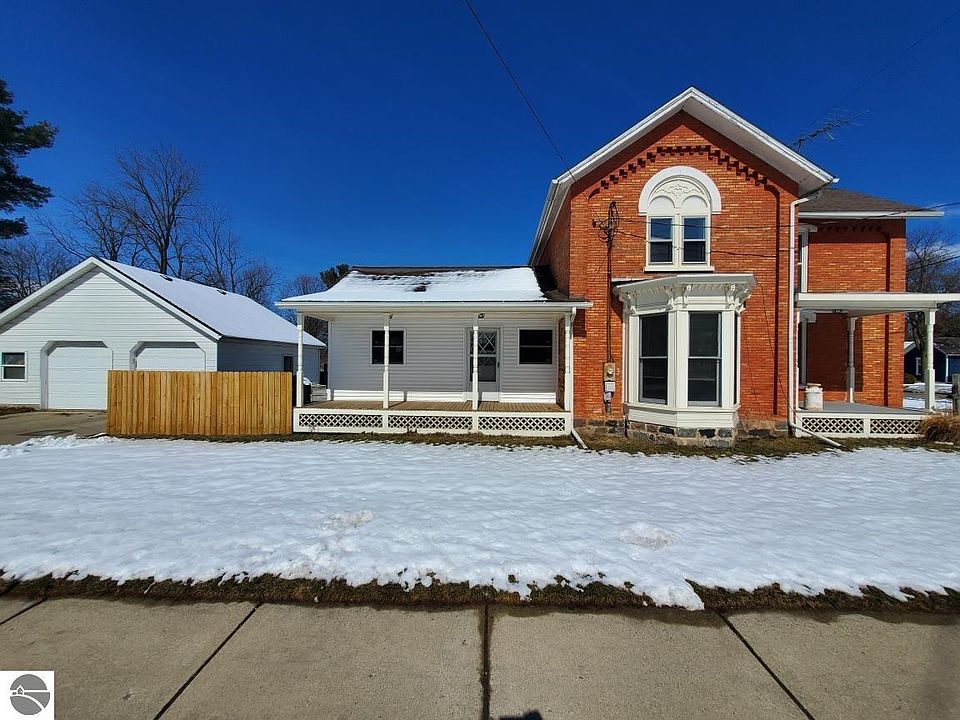 632 S Cochran Ave, Charlotte, MI 48813 | Zillow