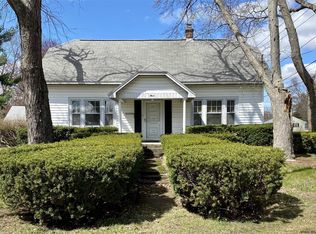 3 Gipp Rd, Albany, NY 12203