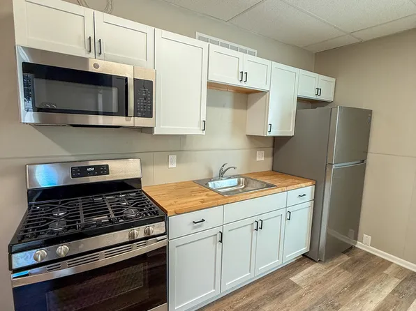 946 Muskegon Ave NW APT 1, Grand Rapids, MI 49504