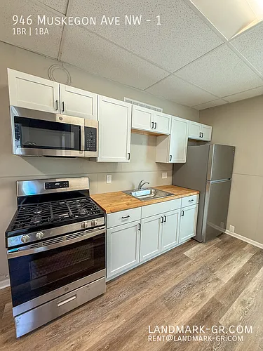 946 Muskegon Ave NW #1 Photo 1