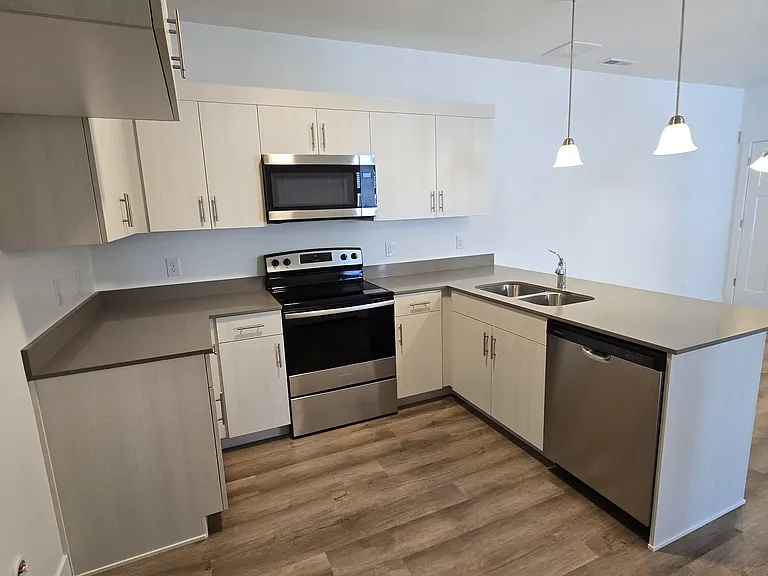4668 S Olive Ave #201 — Photo 12